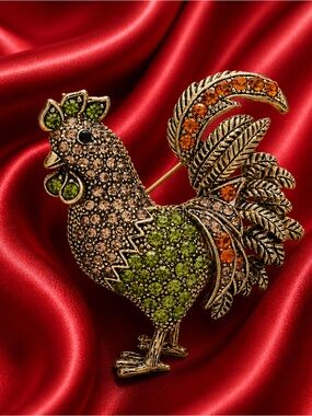 Hazel Crystal Rooster Gold Brooch